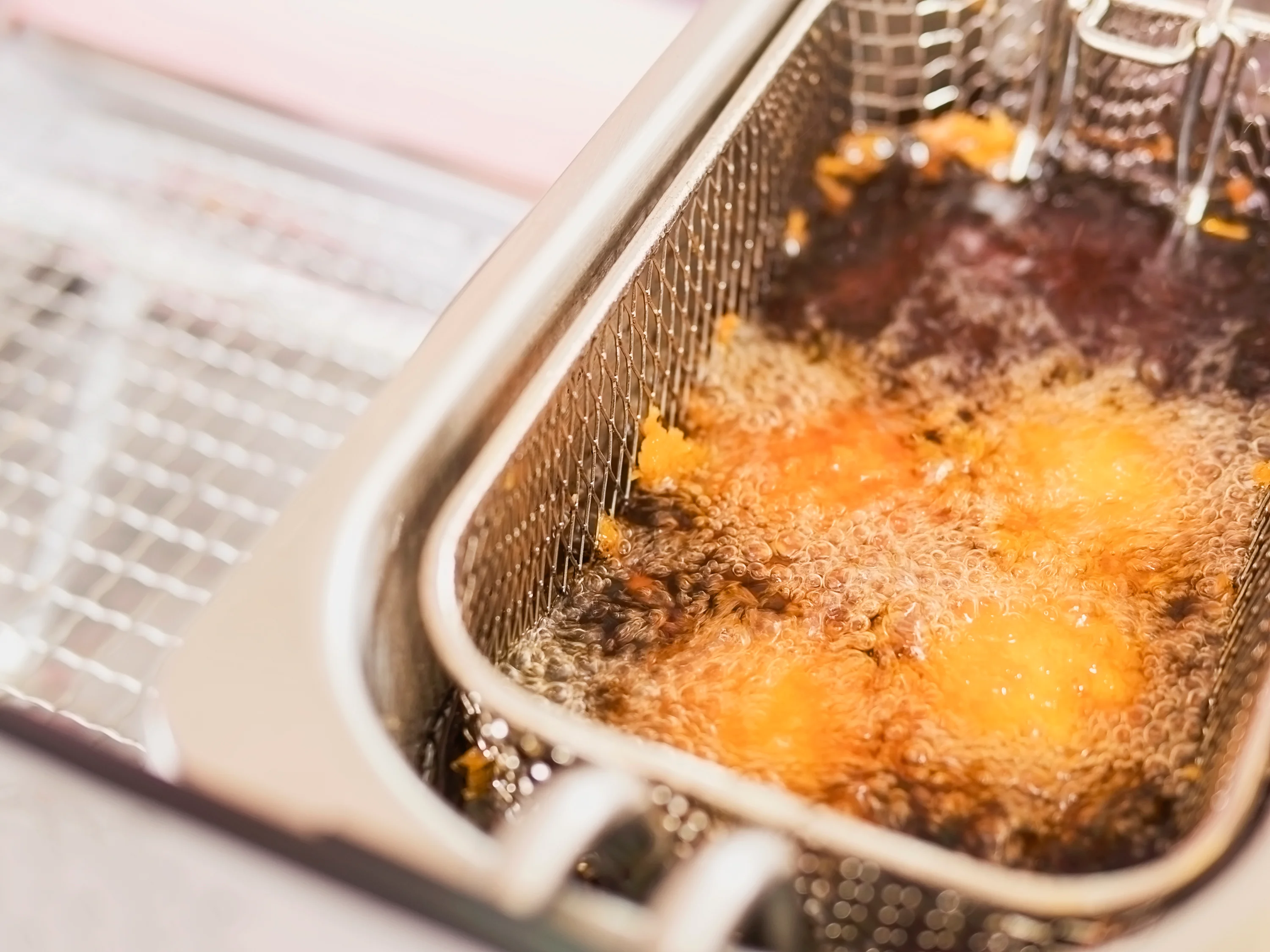 Why Frozen Foods Turn Out Oily: Key Frying Mistakes to Avoid